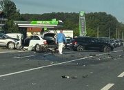 Poznati detalji nesreće kod Kalesije: Motociklista s teži, dvoje vozača s lakšim povredama