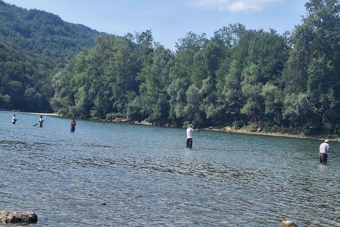 Škobljijada u Bratuncu proslavila 25. jubilej: Srđan Vasić pobjednik sa ulovom od 2.040 grama (FOTO)