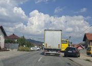 Kilometarske kolone nakon sudara automobila i kamiona u Čelopeku (FOTO)