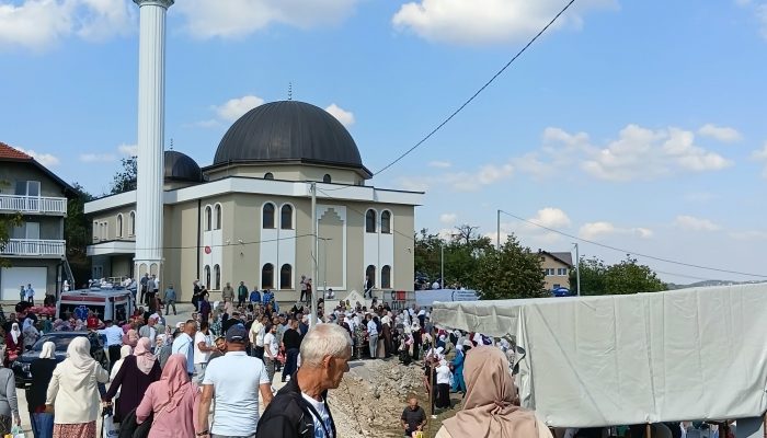 Otvorena džamija u Glumini kod Zvornika