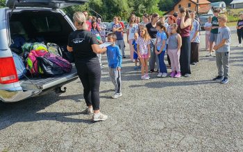 Da početak škole bude ljepši: „Help Others“ obezbijedio 194 kompleta školskog pribora za djecu