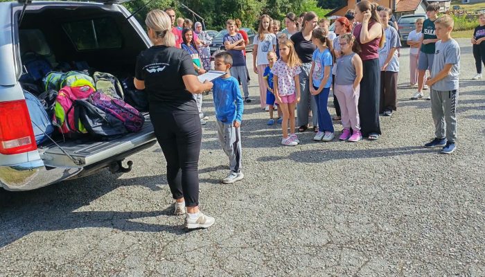 Da početak škole bude ljepši: „Help Others“ obezbijedio 194 kompleta školskog pribora za djecu