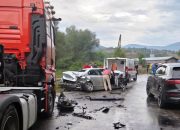 Jedno lice smrtno stradalo u stravičnoj nesreći u Podrinju (FOTO)
