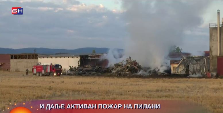 Požar na pilani kod Bijeljine još nije u potpunosti ugašen (FOTO)