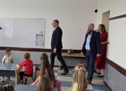 U klupe Osnovne škole Desanka Maksimović u Čelopeku selo 93 prvačića