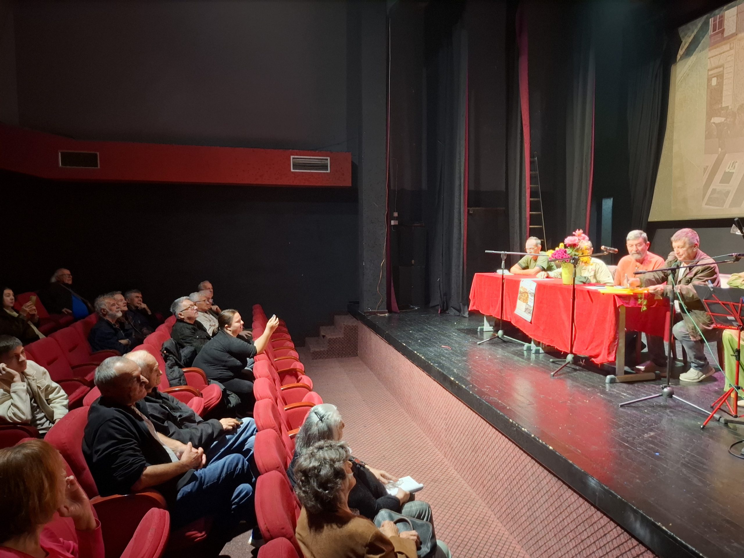 Zvornik oživio uspomene na omladinske radne akcije: Veče sjećanja, pjesme i zajedništva (FOTO)