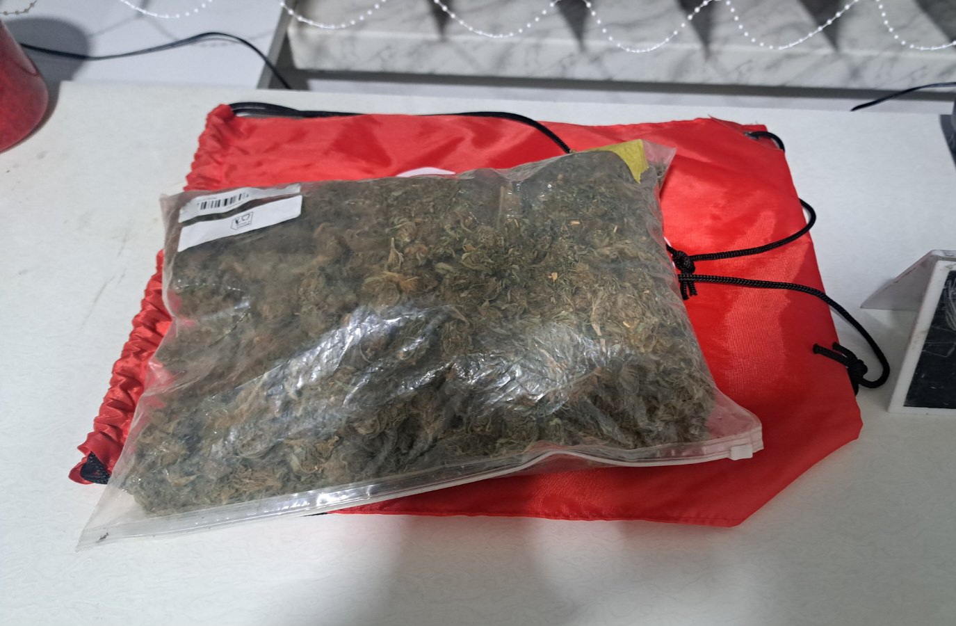 U Zvorniku oduzeto gotovo 400 grama materije koja asocira na marihuanu (FOTO)