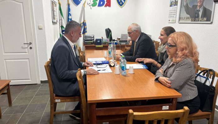 Šef Misije OSCE-a u BiH posjetio Janju: Razgovarano o smjeni Samira Baćevca i položaju povratnika