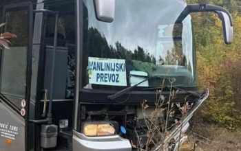 Autobus sa fudbalerima sletio sa ceste putujući u Podrinje na gostovanje (FOTO)