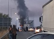 Gori kamion na Rači: Saobraćaj u prekidu, na terenu tri vatrogasna vozila (FOTO)