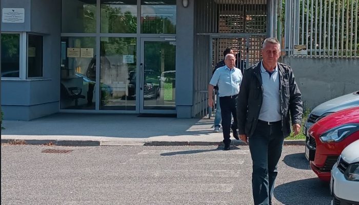 Nakon strijeljanja zarobljenika i zakopavanja u masovnu grobnicu kod Orahovca, pripadnici inžinjerije noću otkopavali i odvozili tijela kamionima
